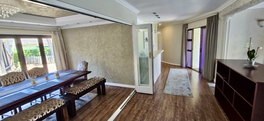 5 Bedroom Property for Sale in Summerstrand Eastern Cape